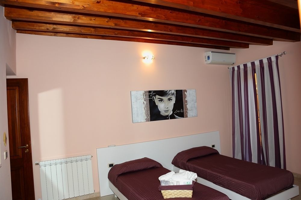 Four Rooms Agrigento Buitenkant foto